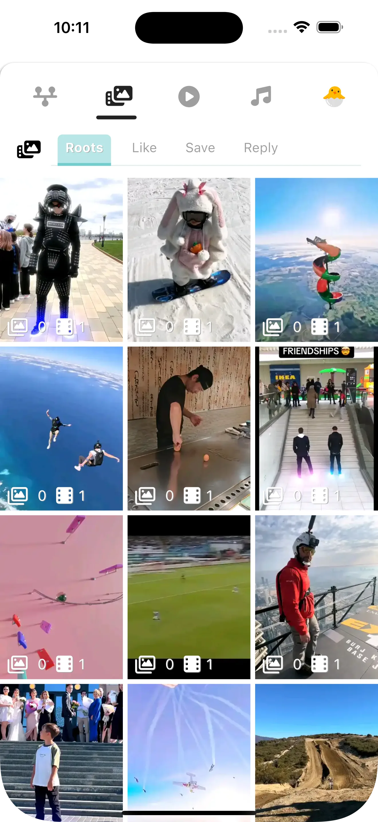 Roots — View your life at a glance with a collage-style timeline and share it joyfully with friends